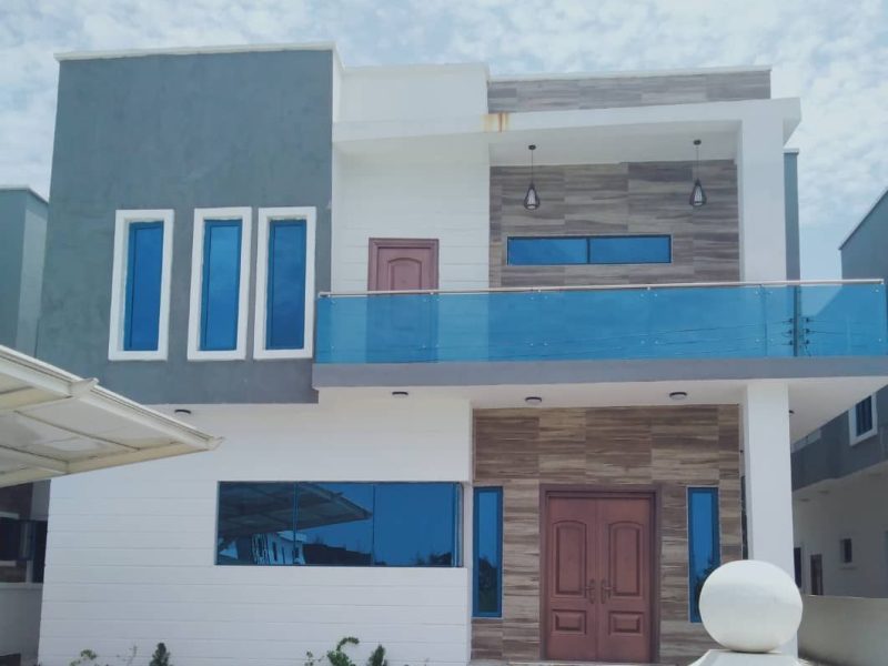 5 Bedroom Fully Detached Duplex with Bq