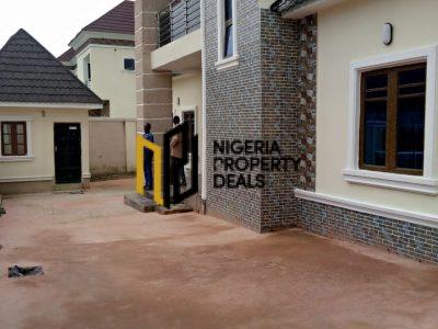 5 Bedrooms Fully Detached Duplex