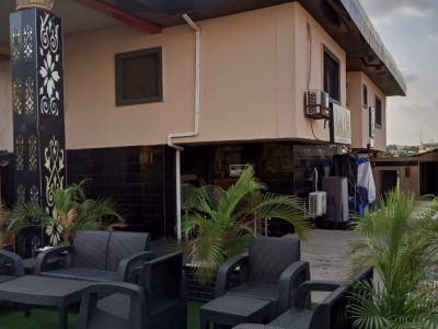 6 Rooms Guest House for Sale
