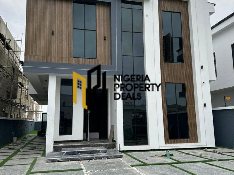 Well Finished 5 Bedroom Detached Duplex For Sale