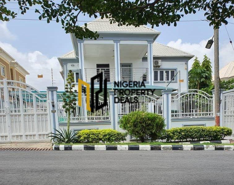 4 Bedroom Duplex, Fully Detached with BQ