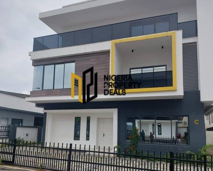 For Sale: Newly Built Fully Detached Duplex in an Estate