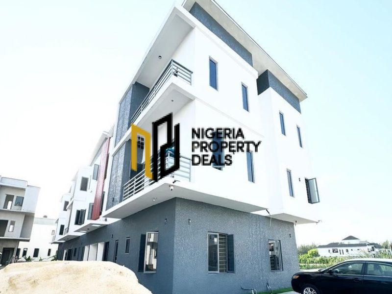 Fully Serviced 2 Bed Apartment for Sale