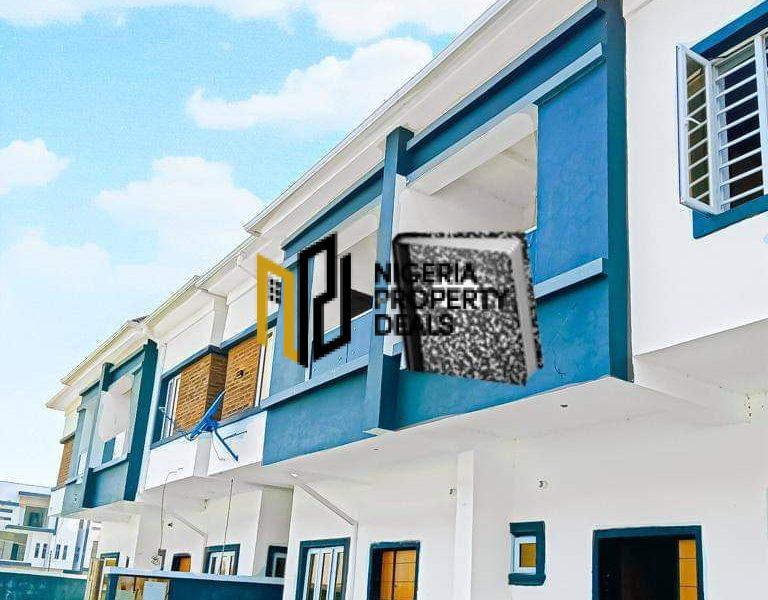 Colorful 4 Bedroom Terrace Duplex